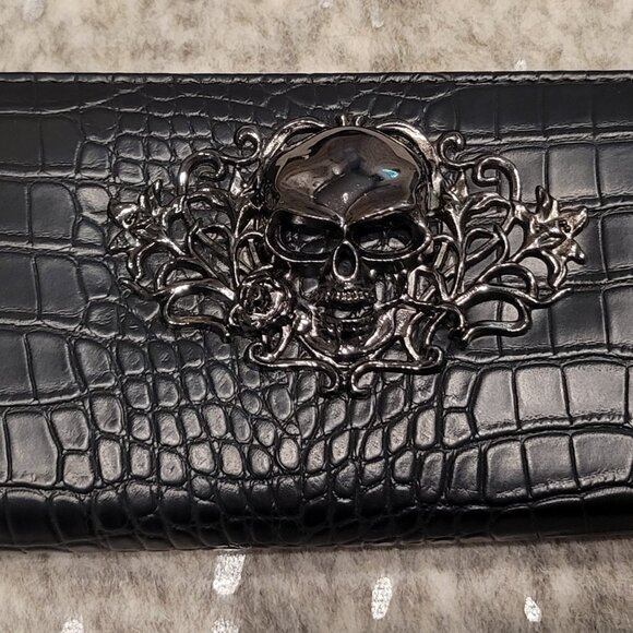 Black faux leather skull wallet - Picture 2 of 5